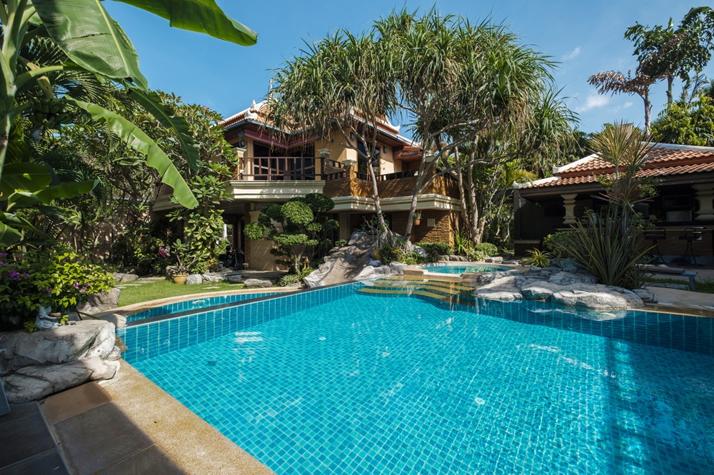 Golden Sunset Villa